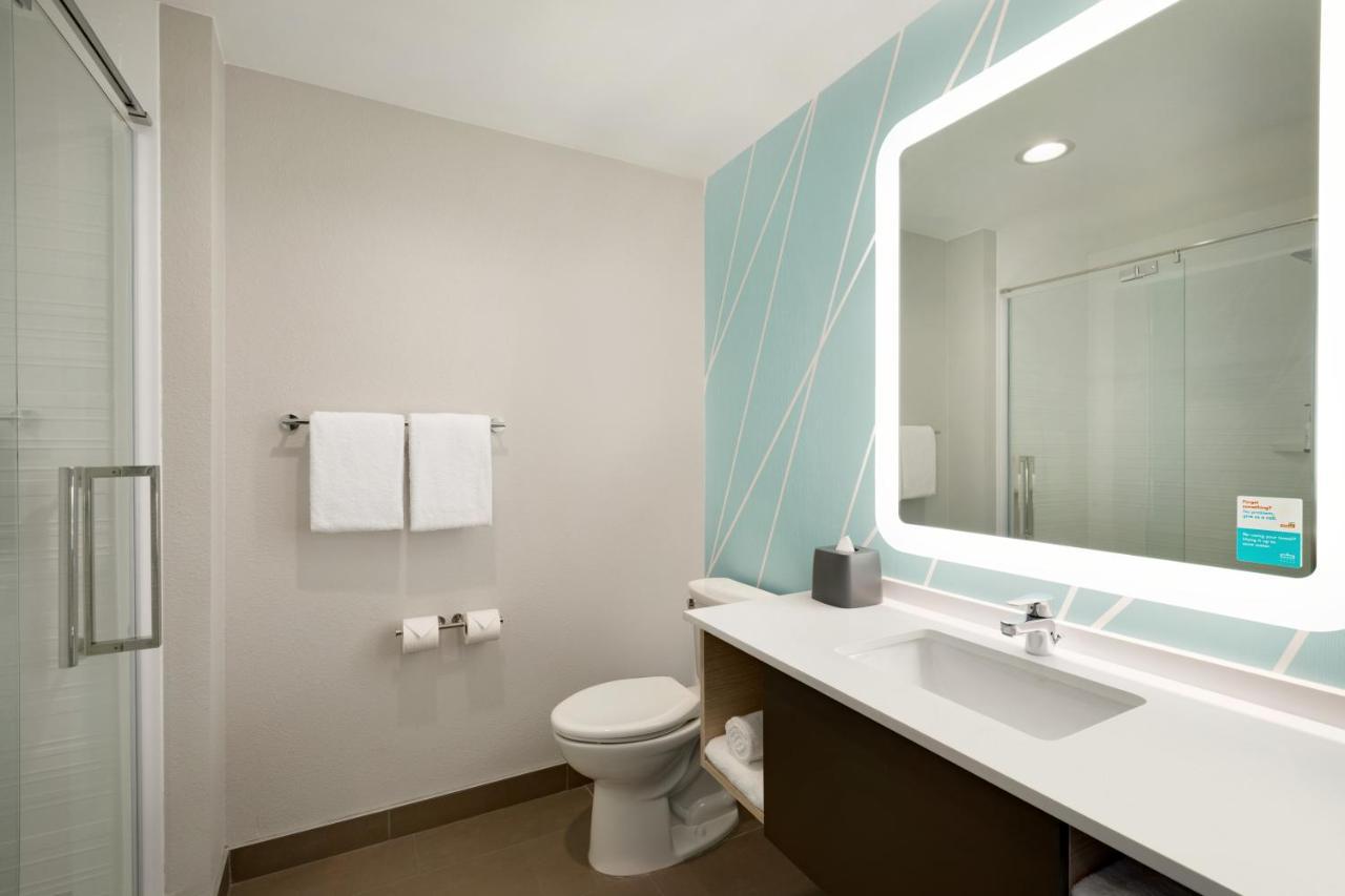 Avid - Hamburg Area By Ihg Hotel 2*